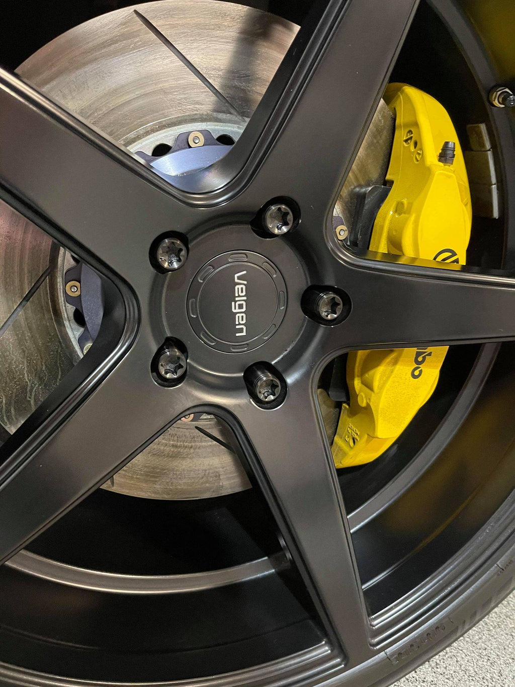 14x1.5 Torx lug nuts