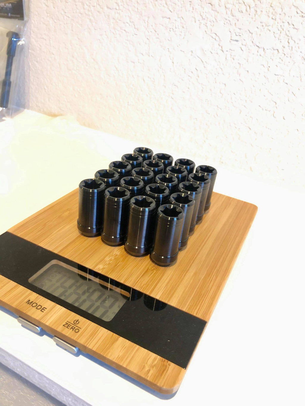 14x1.5 Torx lug nuts