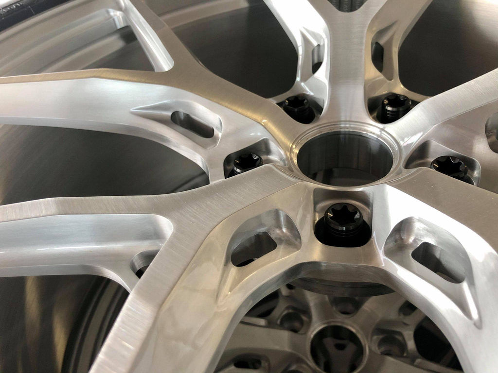 14x1.5 Torx lug nuts