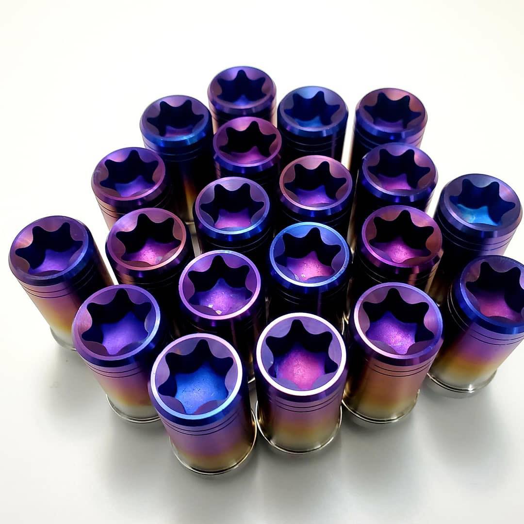 14x1.5 Torx lug nuts