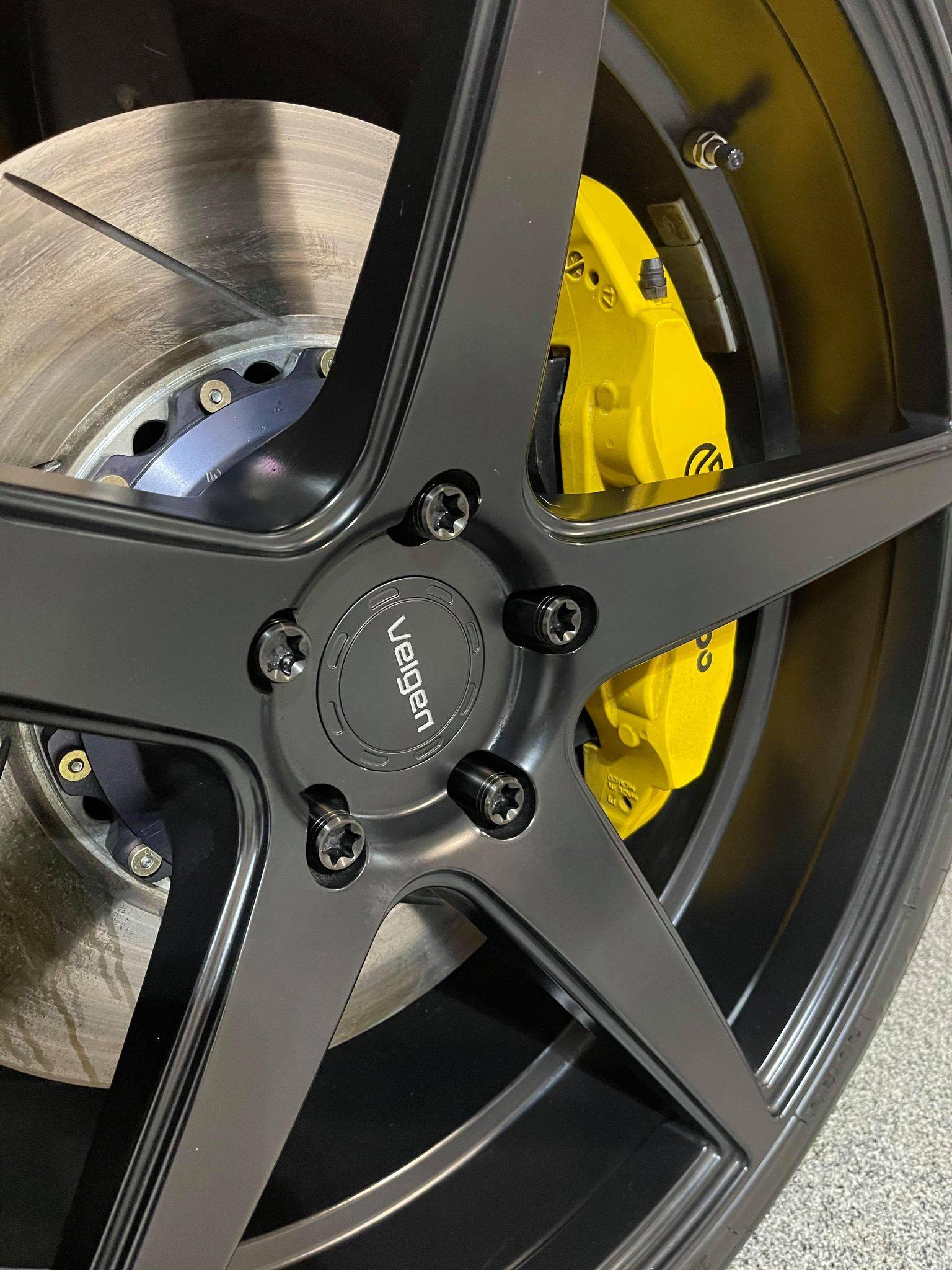 14x1.5 Torx lug nuts