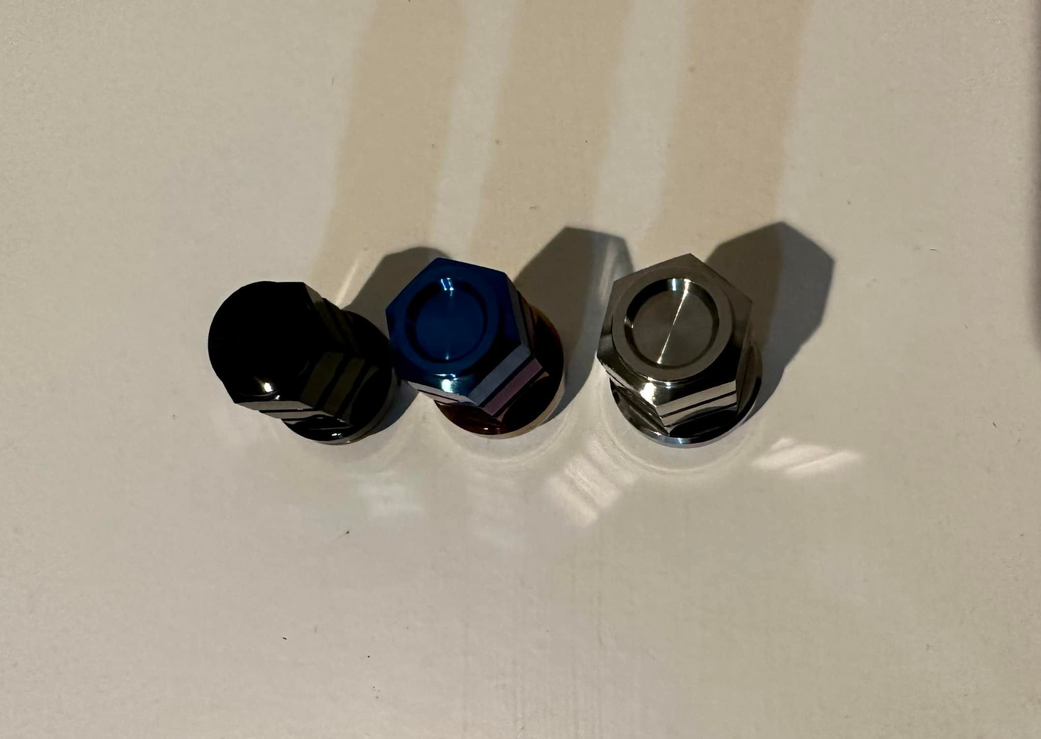 14x1.5 titanium lugs v2