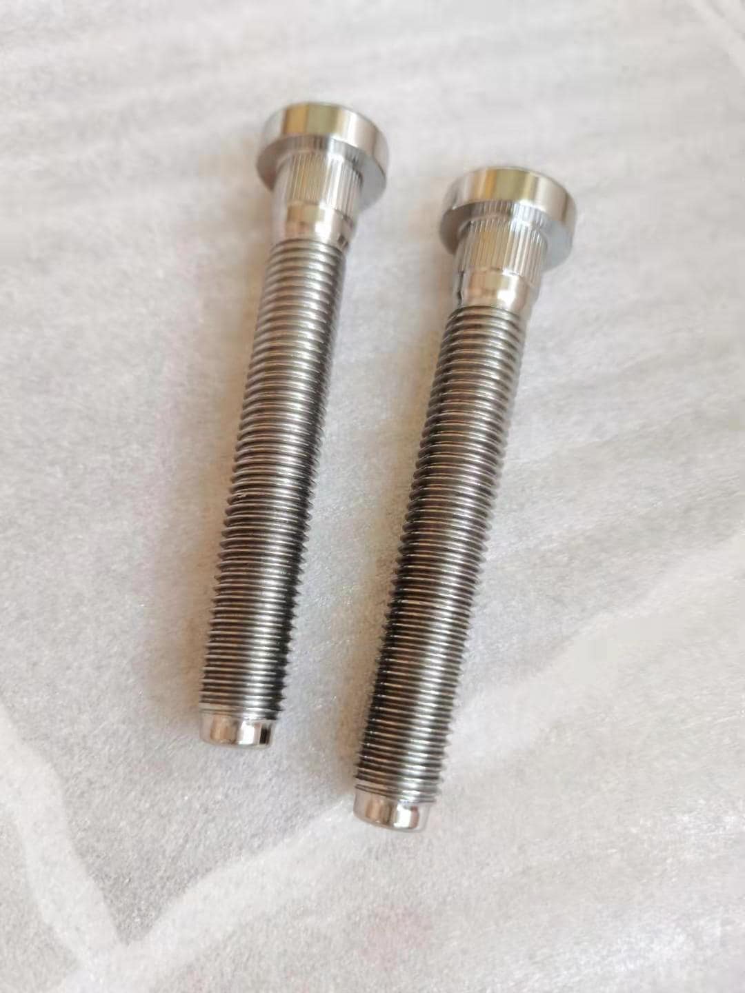 12x1.5 extended titanium wheel studs